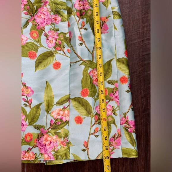 Talbots Floral Dress short sleeve, lightweight poly sheen  sz 4 - Picture 11 of 13